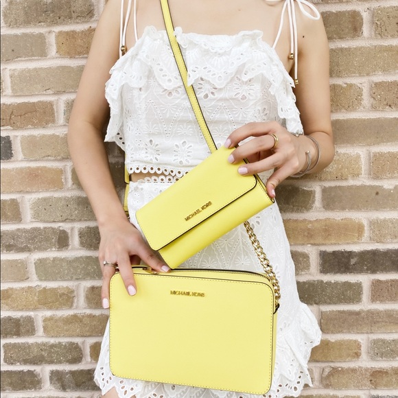 SALE‼️‼️ Michael kors crossbody Wallet BUNDLE - Picture 2 of 7